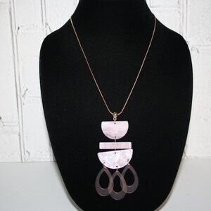 Beautiful gold and pink bolo style adjustable necklace up to 28" C1946